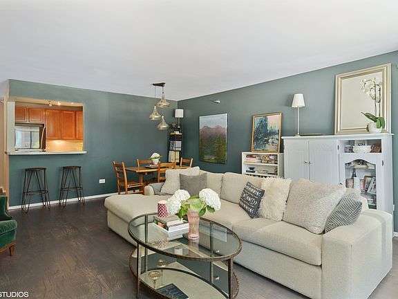 3rd image of 480 N McClurg Ct APT 415