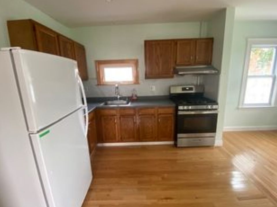 1st image of 63 Berlin St