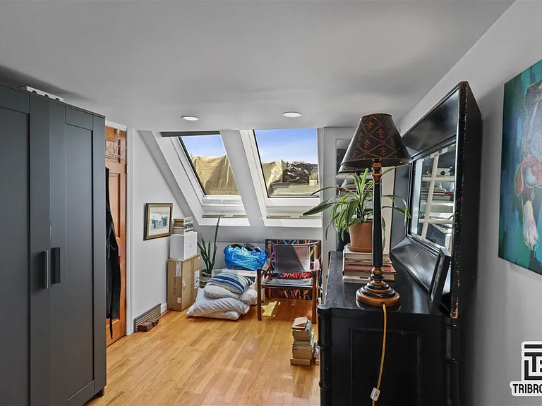 395 Smith St #3C — Photo 9