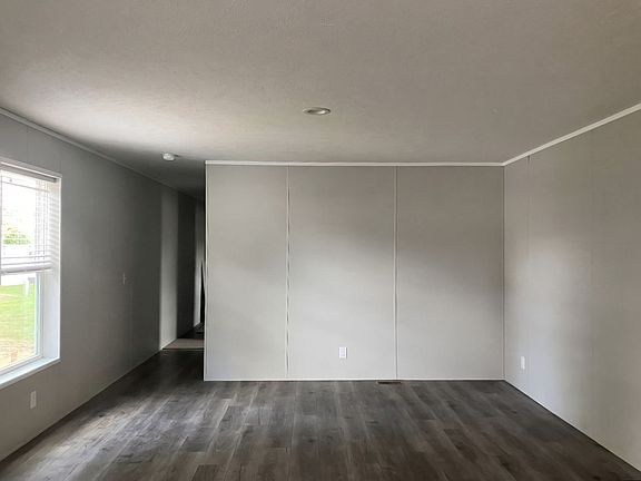 3rd image of 1233 N Park Ln #1233