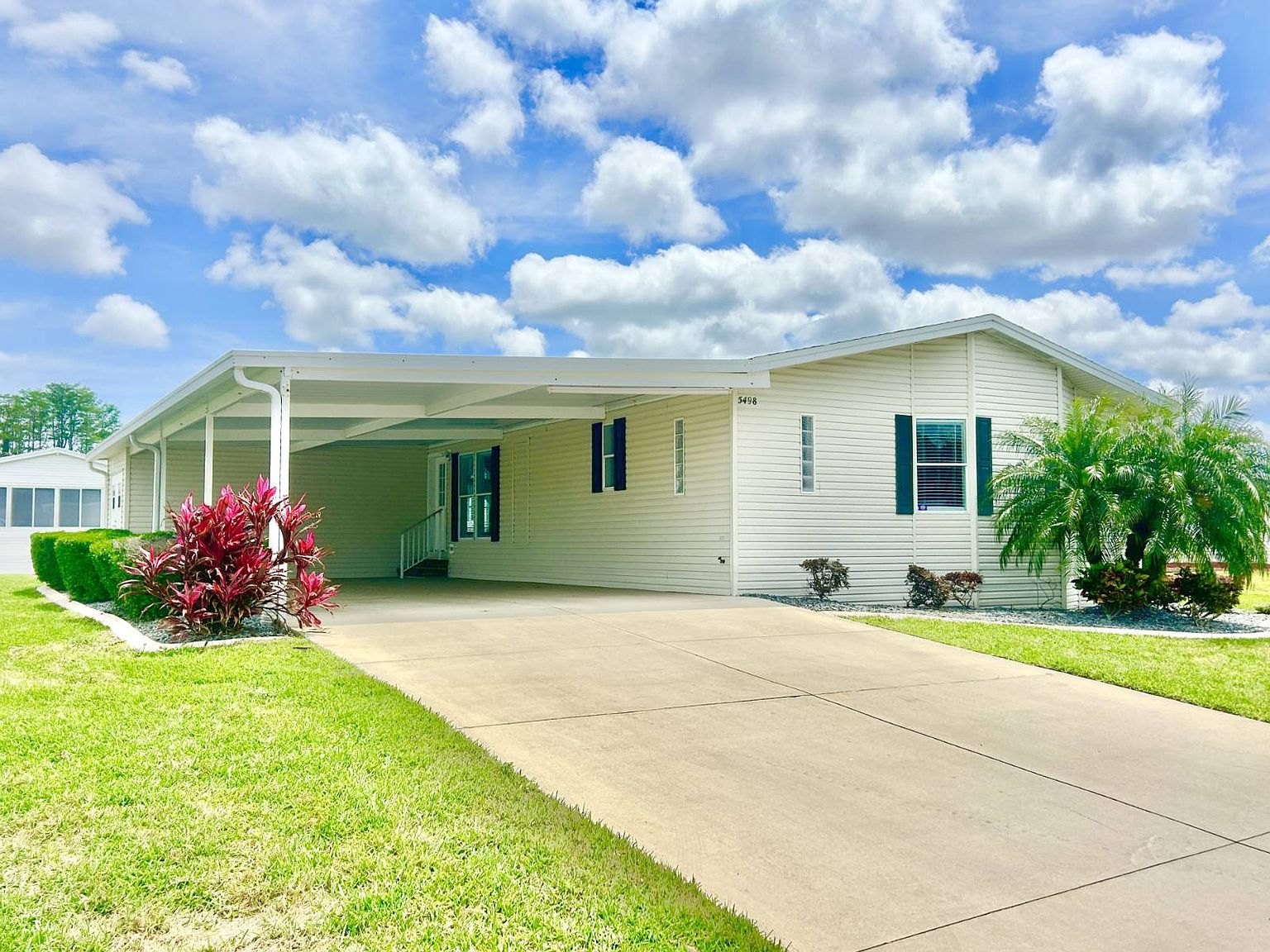 5498 Crane Feather Dr