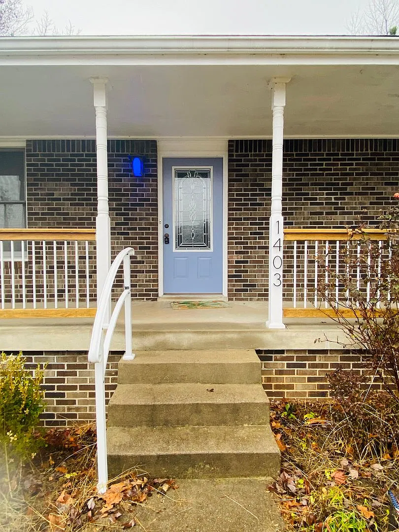 Large 2-Story Home — Photo 3