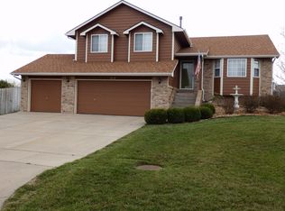 219 E Creekstone St, Mulvane, KS 67110