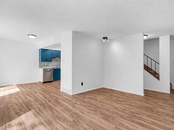 2nd image of 1120 Canyon Rd APT 28