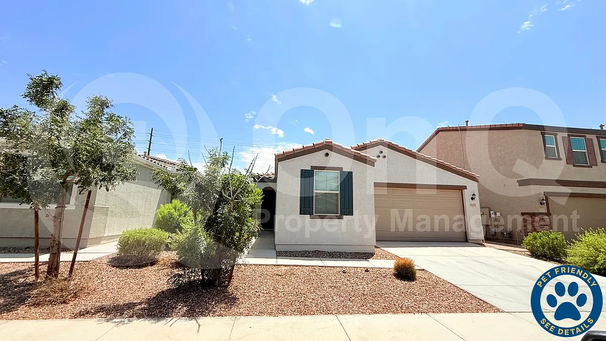 3 bed, 2.0 bath, 1849 sqft, $2,299 — Photo 1
