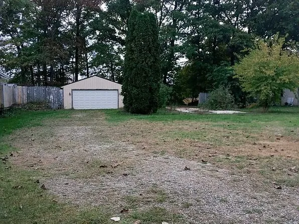 17168 Holly Shores Dr, Holly, MI 48442