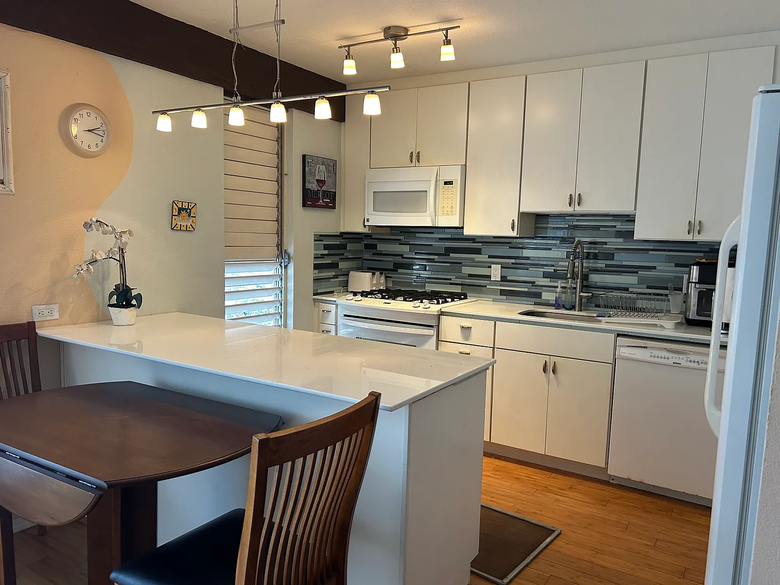 1 bed, 550 sqft, $2,300 — Photo 4