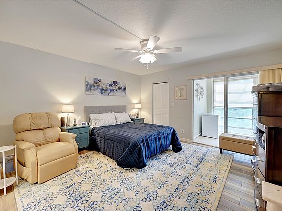 4th image of 2202 Lucaya Bend #E2