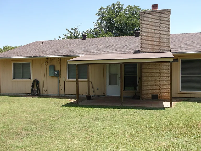 1726 Chucker Ct — Photo 11