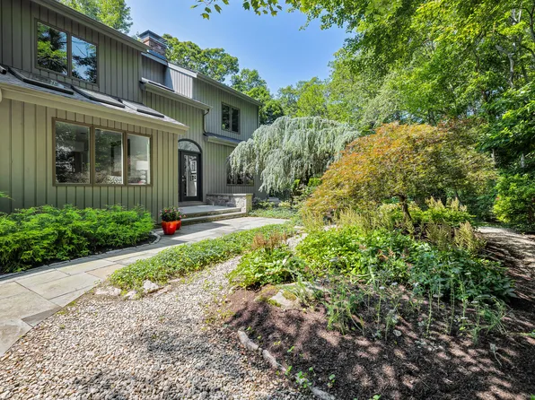 204 Sam Hill Road, Guilford, CT 06437