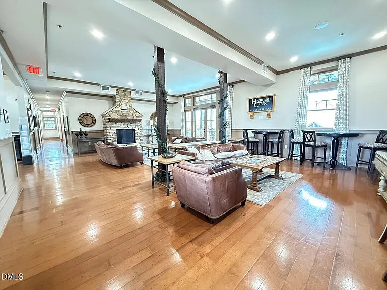 8527 Quarton Dr — Photo 33