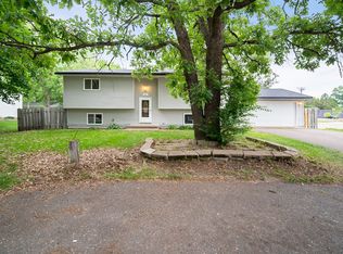 21 105th Ave NW, Coon Rapids, MN 55448