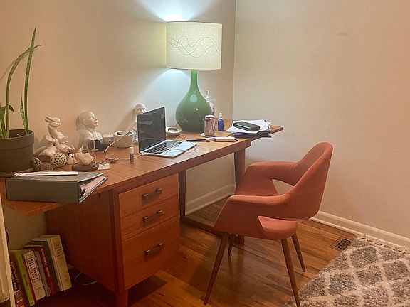 Second bedroom/office