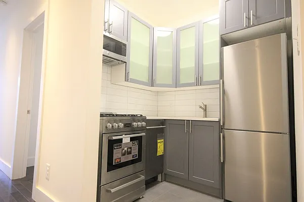 Rented by Dynamik Realty | media 26