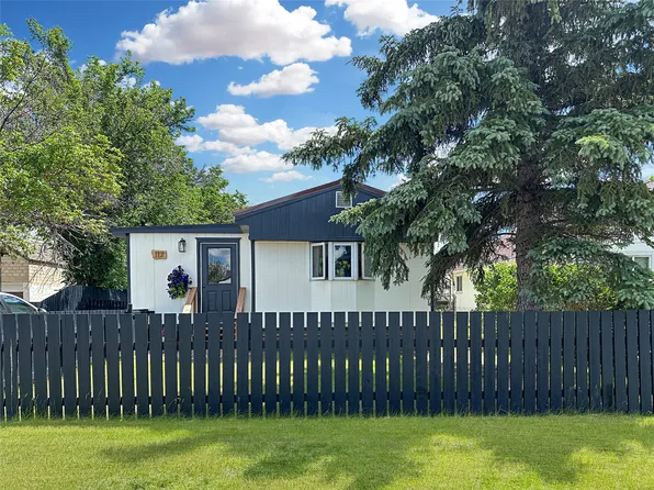 117 3rd Ave NW, Cut Bank, MT 59427