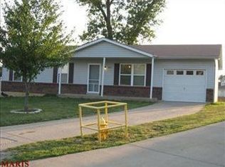 1032 Pin Oak Ct, Troy, MO 63379