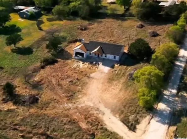 106 Valley Oaks, Kerrville, TX 78028