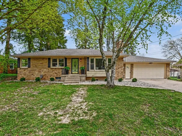 1942 Woodcliff Ave SE, Grand Rapids, MI 49506