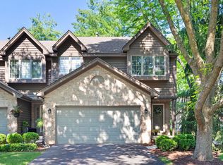 878 Millcreek Cir, Elgin, IL 60123