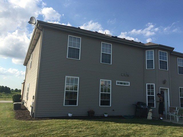 2nd image of 447 E Autumn Dr