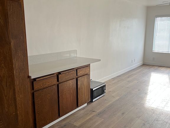 5th image of 10285 Covina Ct