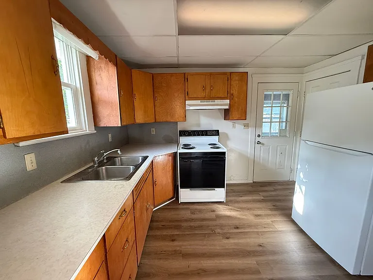 2311 W Main St — Photo 7