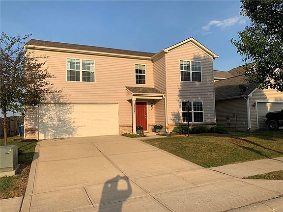 3rd image of 15138 Royal Grove Dr