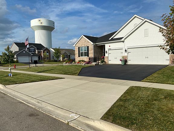2nd image of 1977 Prospect Dr