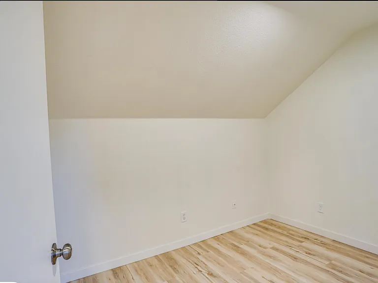 Park Crest Townhomes — Photo 28