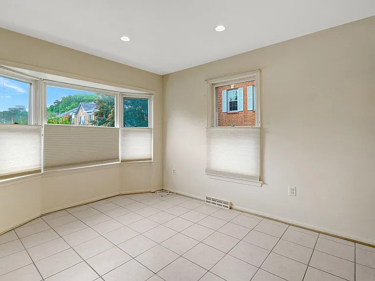 7975 Yancey Dr — Photo 13