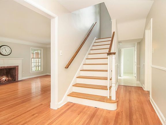 5th image of 1413 Iroquois Pl