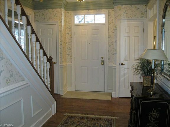 3rd image of 2286 Wellington Cir