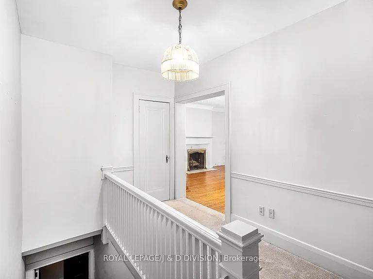 58 Lascelles Blvd — Photo 2