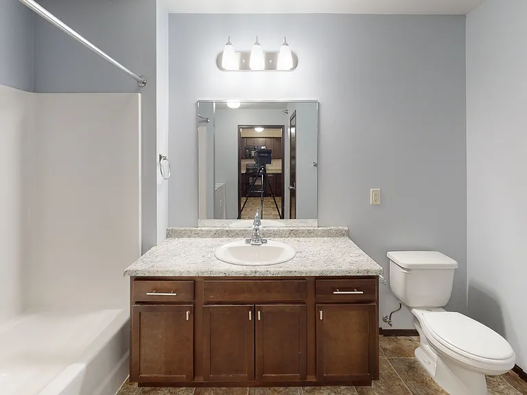 1708 S Katie Ave #304 — Photo 7