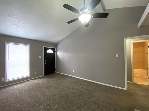 3rd image of 3102 S Wesley Ct