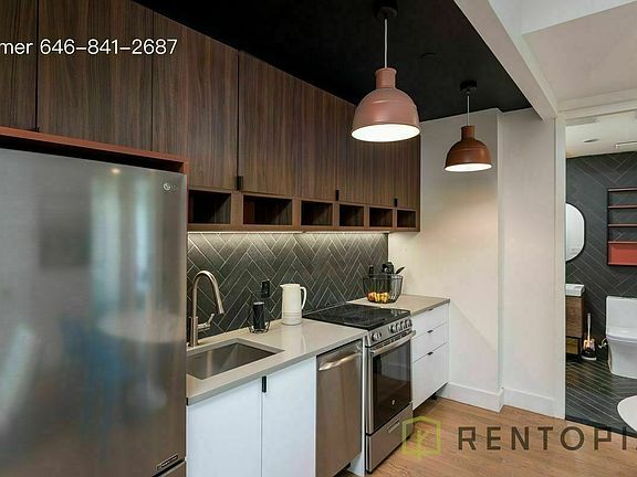 2nd image of 824 Lexington Ave #404