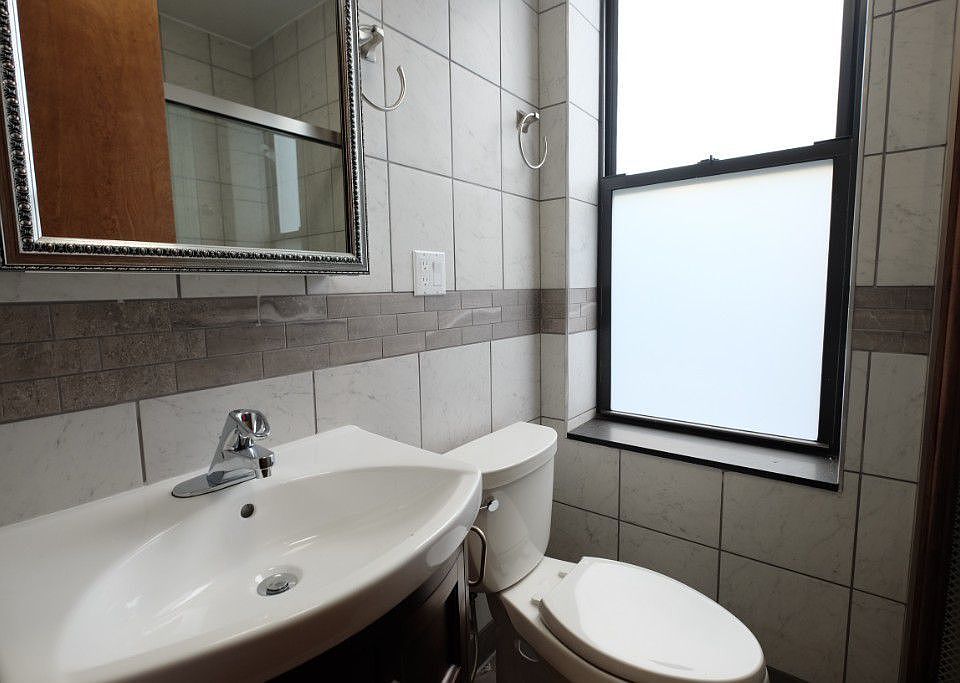 1st image of 339 5th St APT 1
