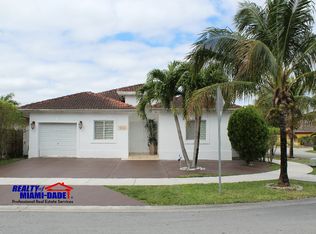 5202 SW 164th Pl, Miami, FL 33185