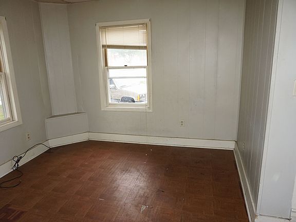 4th image of 404 W Livingston St #B