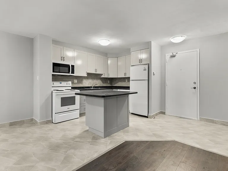 473 Linwell Rd — Photo 27