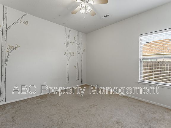 4th image of 1323 S Spritz Dr