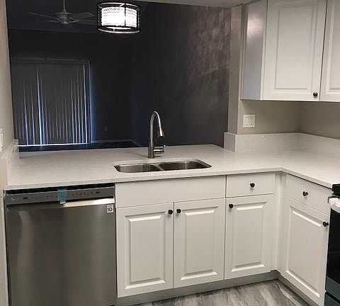 3rd image of 4975 Puritan Cir