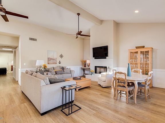 5th image of 5509 E Paradise Dr