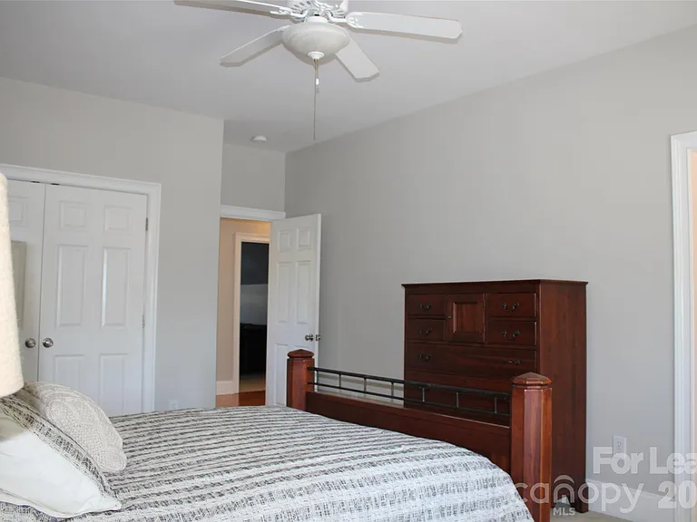 17404 Summer Place Dr — Photo 28