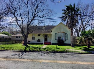 203 S Virginia St, Port Lavaca, TX 77979