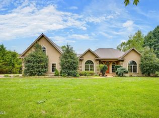 2164 Dave Buck Rd, Johnson City, TN 37601