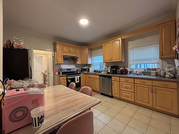 3rd image of 20 Darling St #2