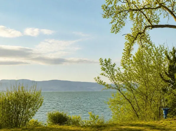 (undisclosed Address), Burlington, VT 05401