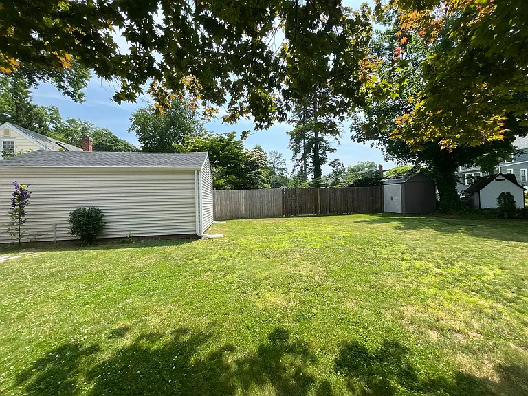 65 Buell St — Photo 24