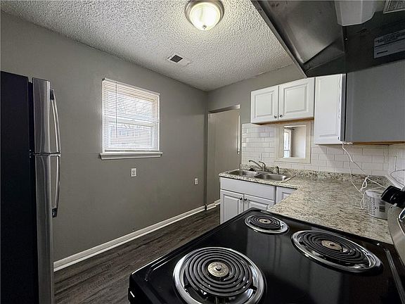 5th image of 6004 E 152nd St